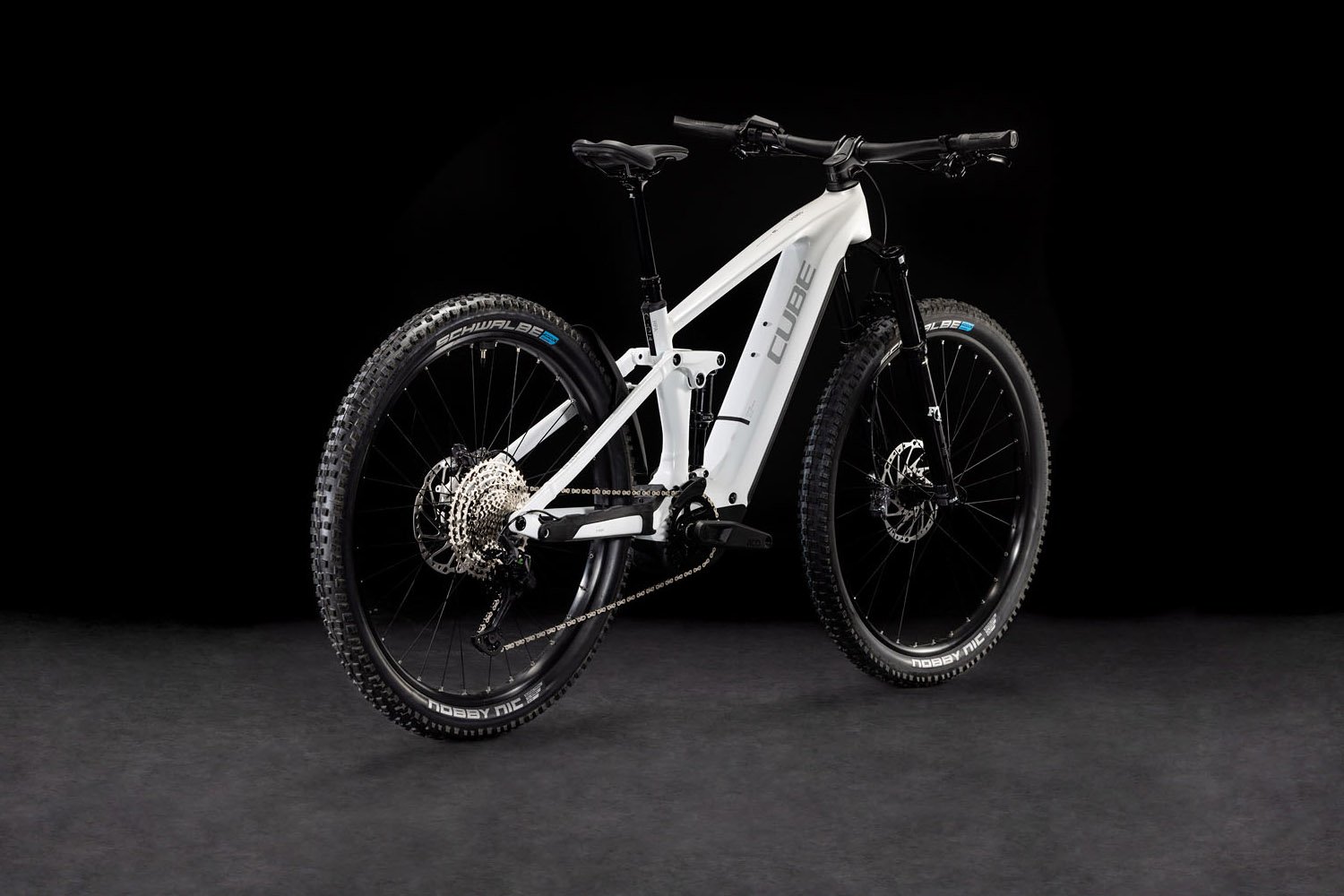 Cube Stereo Hybrid ONE44 EXC 800 metallicwhite´n´black – Bild 2