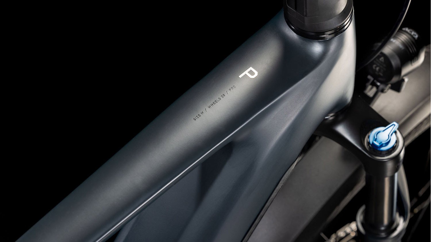 Cube Kathmandu Hybrid Comfort Pro 800 night´n´chrome – Bild 3