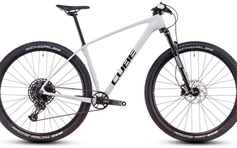 Cube Reaction C:62 ONE cotton´n´white