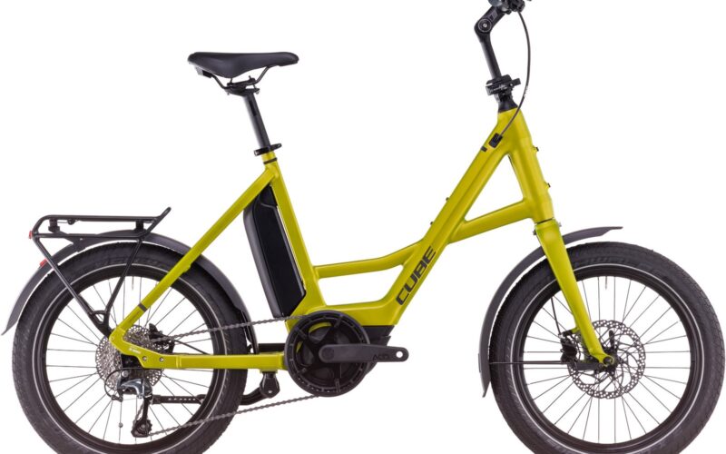 Cube Compact Hybrid 500 lizard´n´reflex
