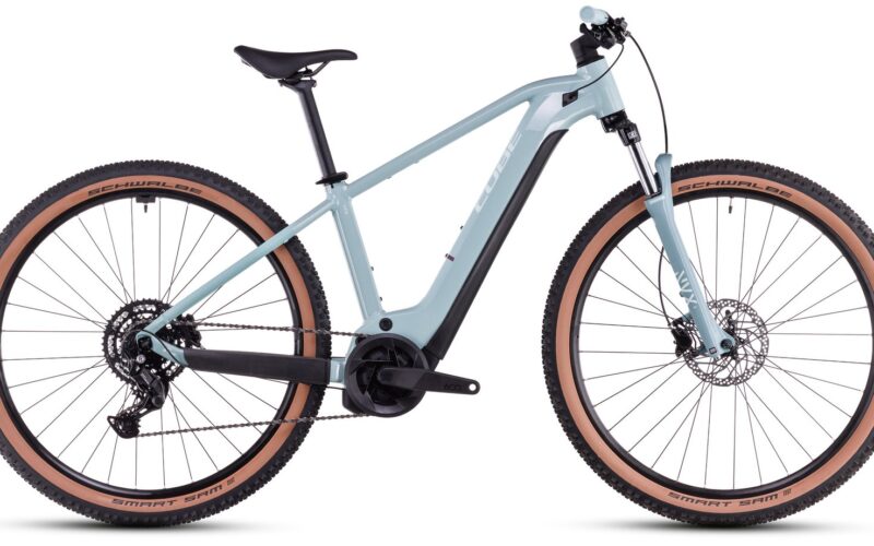 Cube Reaction Hybrid Performance 500 skylightblue´n´white