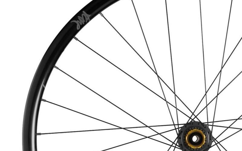 Miche CONTACT Disc HG Laufradsatz Clincher